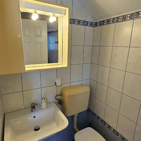 Krvavica Apartments *